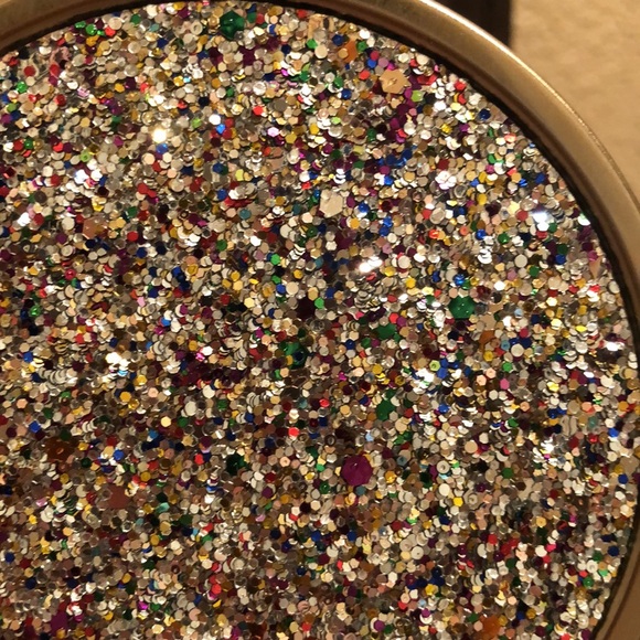 NWT & NIB Limited Edition Champagne Toast 3 wick Candle & Decorative Glitter Lid - Picture 8 of 11